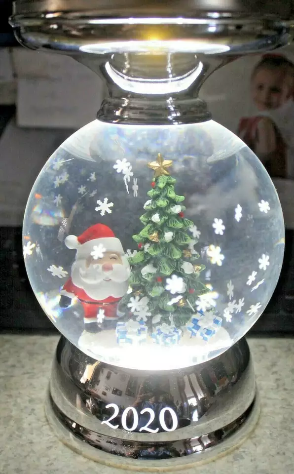 Bath And Body Works Water Globe Santa Pedestal 3-Wick Candle Holder