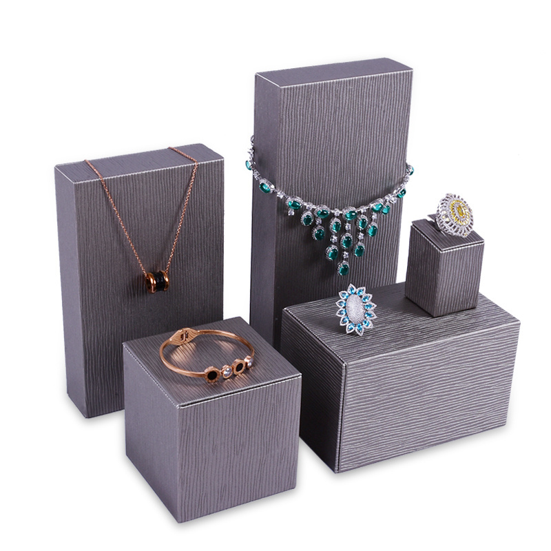 New Fashion Custom Metal Jewellery Window Display Stand Ring Earrings Bracelet Necklace Watch Jewelry Display Set