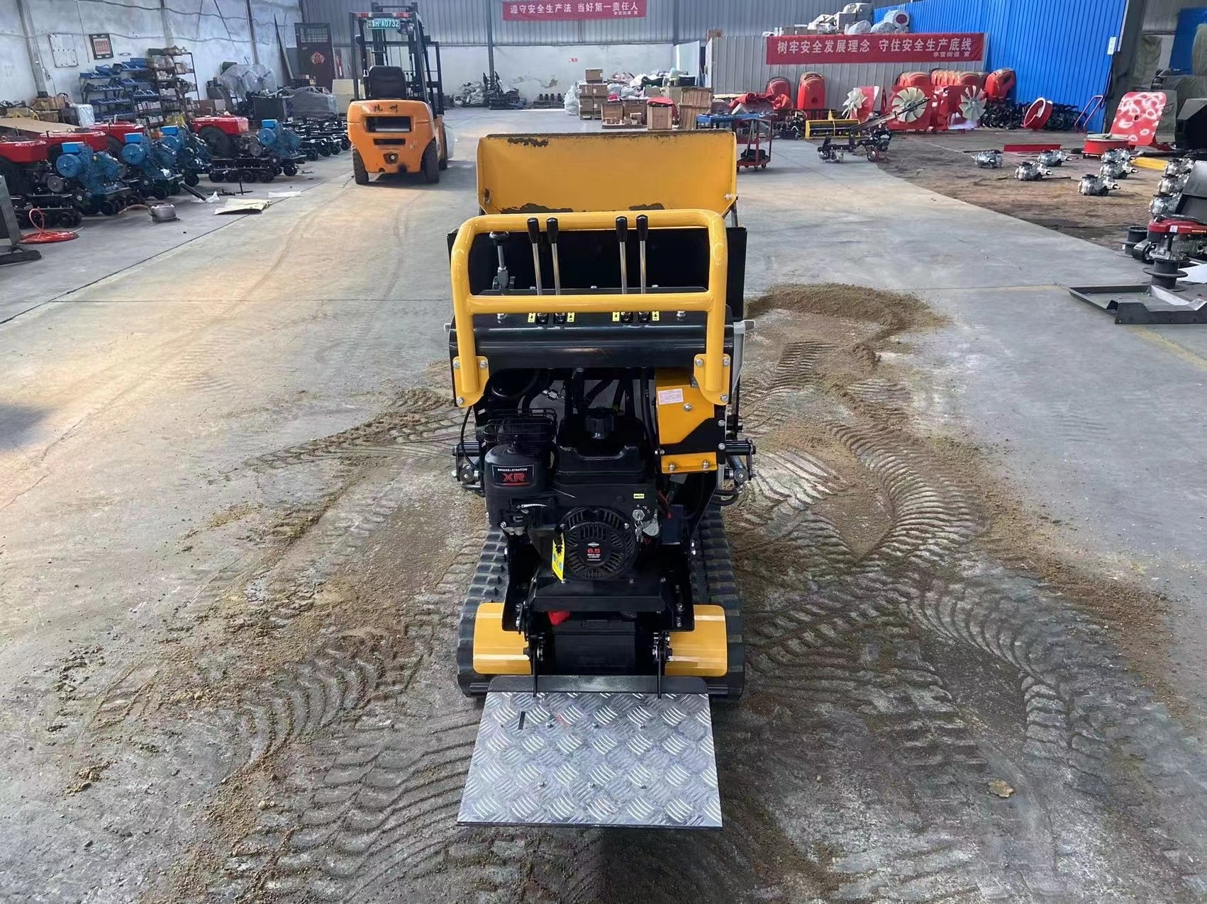 Hot Sale and Quality Mini Dumper Hydraulic Dumper For Outlets