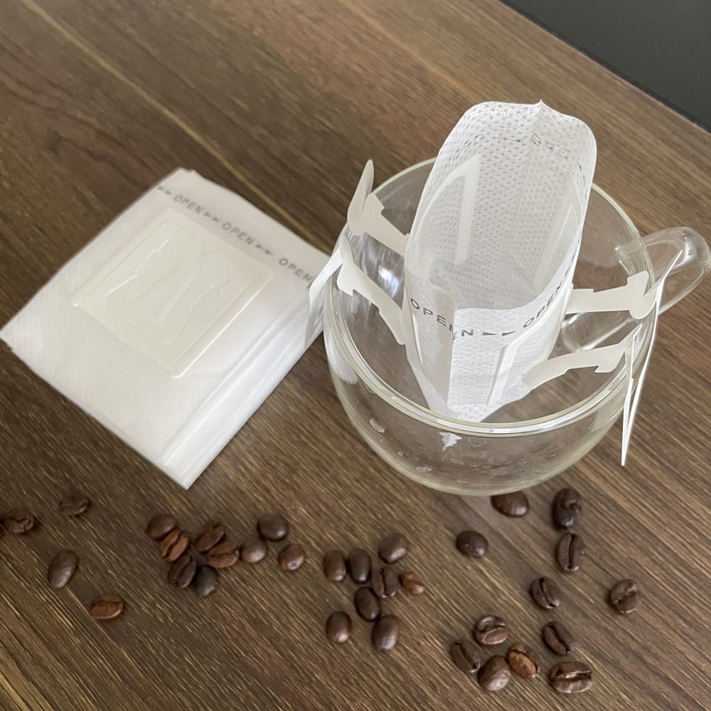 Style Eco-friendly Paper Coffee Filter Drip Bag Disposable Portable Hand Pushed Tea Filter Paper Bag Hanging Ear Coffee Strainer