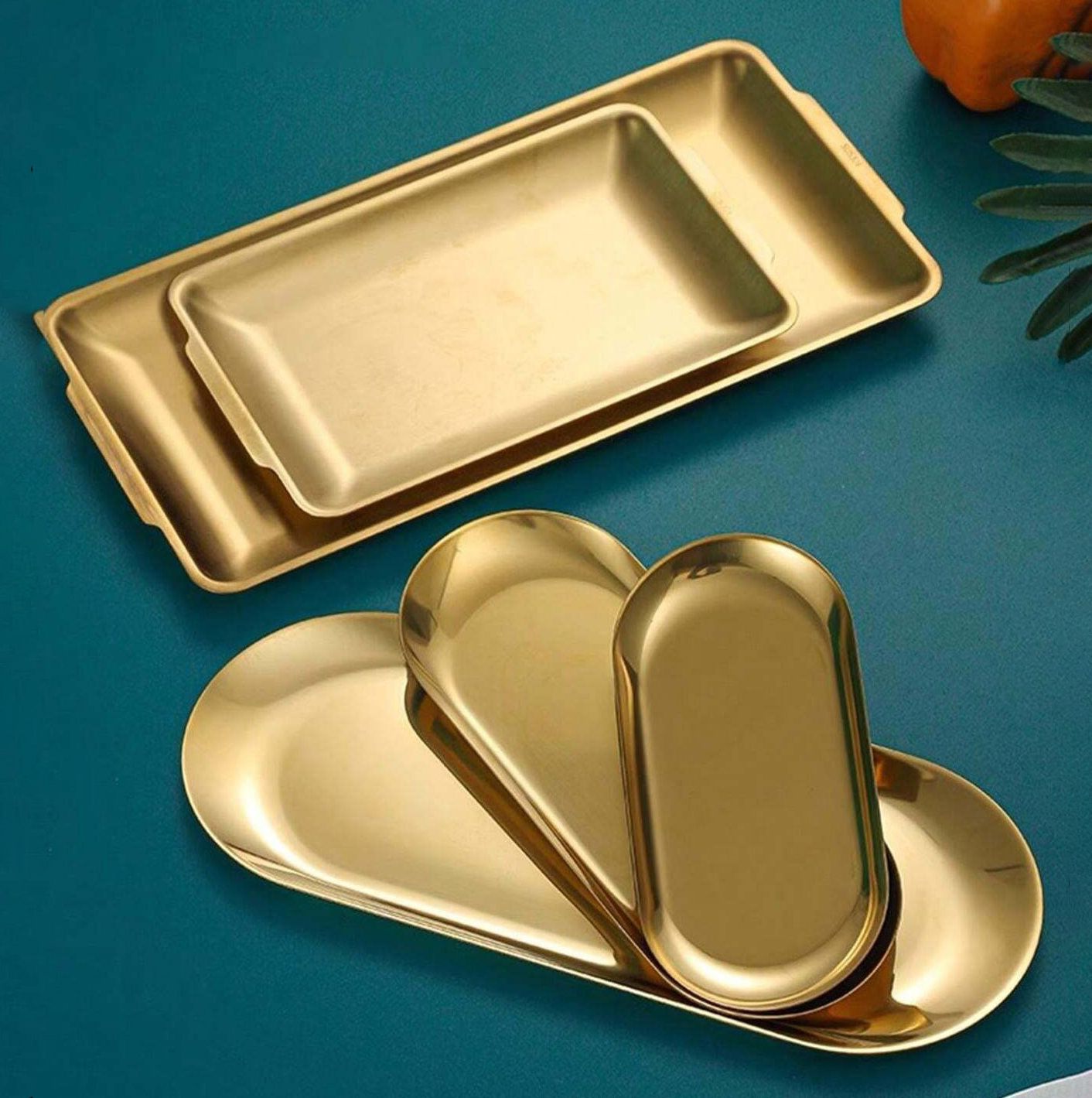 Korea Style Stainless Steel Round Tray Gold Dish and Plate Luxury Metal Serving Tray Serving Dish Plate