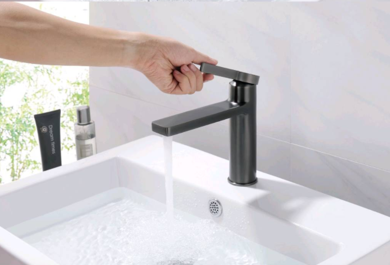 High Standard Universal Splash Filter Swivel Sink Faucet Rotate Water Dual Function Bathroom Faucet