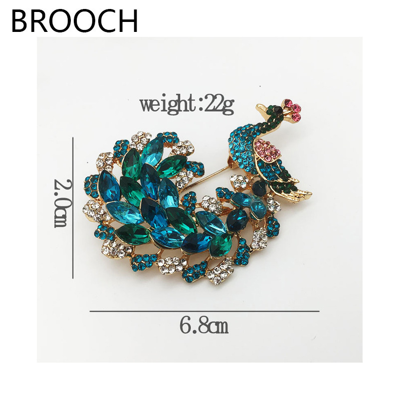 The latest design and chic zinc alloy crystal peacock brooch European and American style women's jewelry brooch