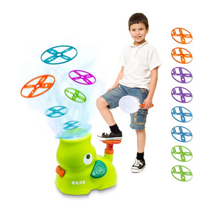 2023 New Puppy Outdoor Pop up Machine Flying Discs Launcher Toy with 8 Flying Discs 2 Catch Nets