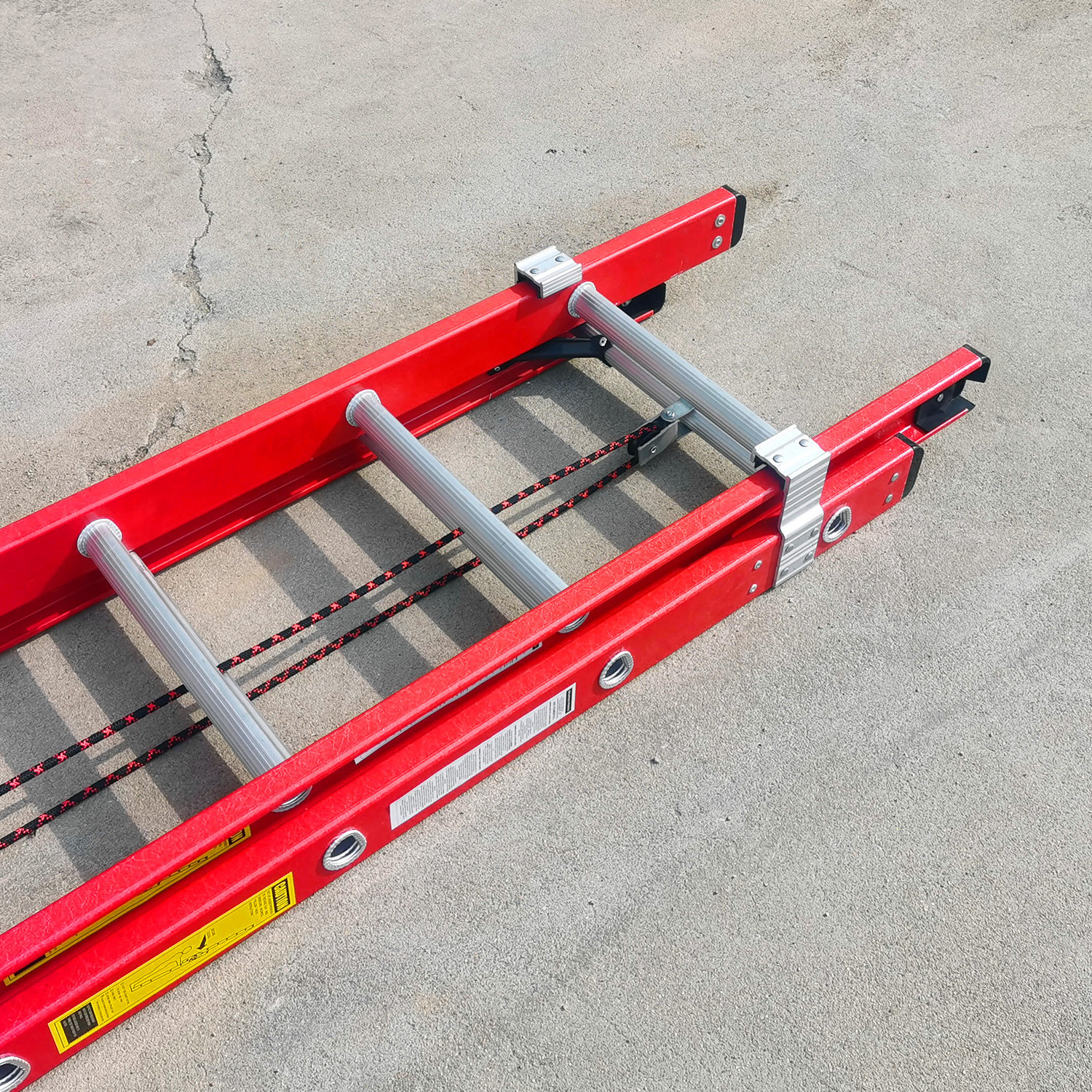 2024 High Quality Good Price Insulated FRP Fiberglass Extension Ladder