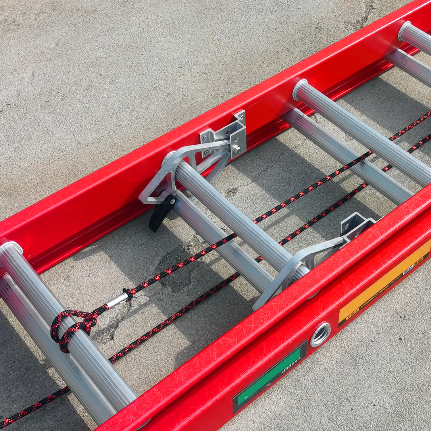 2024 High Quality Good Price Insulated FRP Fiberglass Extension Ladder