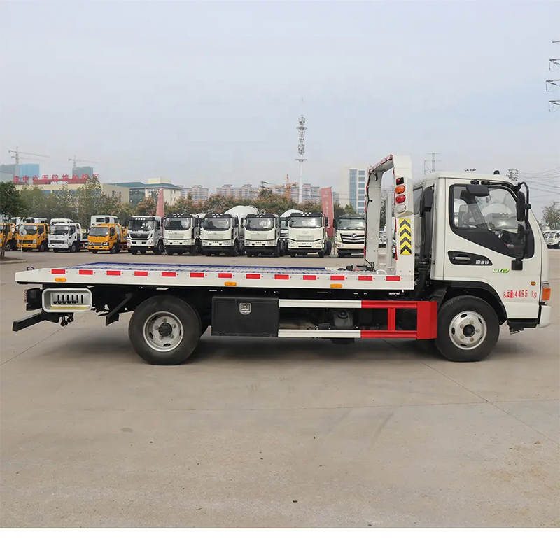 Small wrecker truck Yuchai 120HP Euro 3, tow truck wrecker, wrecker body FOR sale