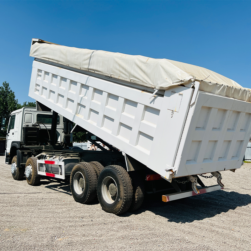 Good Quality Sinotruk 10 Tire Wheeler Brand New HOWO 6x4 Dump Tipper Truck