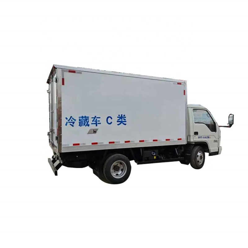 Hot foton 3-5 tons Refrigerator cooling van Refrigerated Medium Size Box Truck on sale