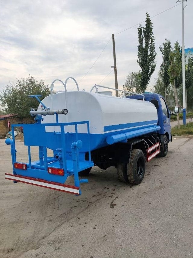 Cheap Price Mini 4x2 Water Tank Truck 6 Wheel Foton Brand Water Tanker for Sale