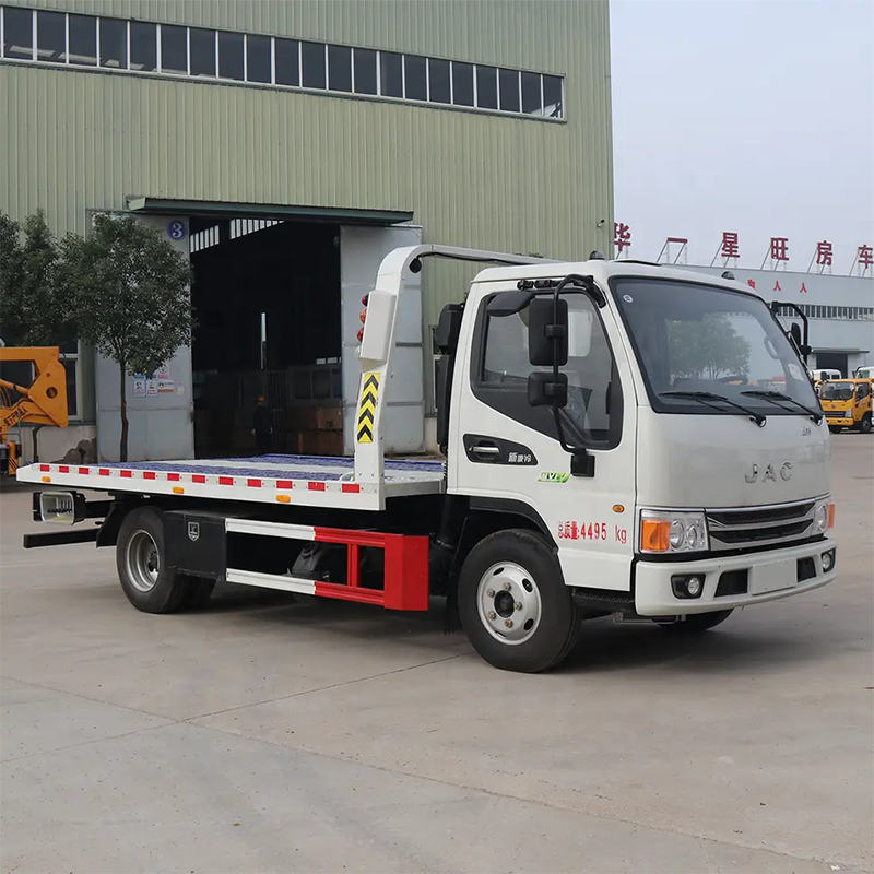 Small wrecker truck Yuchai 120HP Euro 3, tow truck wrecker, wrecker body FOR sale