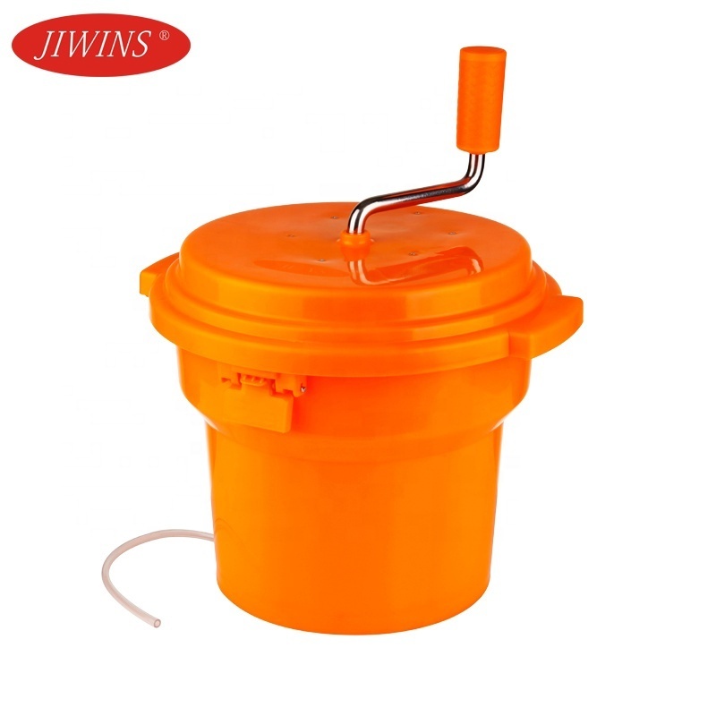 Commercial Kitchen Salad Spinner PP Plastic 9.5L/2.5Gal Silicone Vegetables Fruit Dryer Small Salad Spinner for Hotel Restaurant