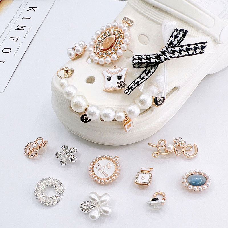 wholesale Custom clog charms pvc anime clog charms metal shoe charms clog shoe decorations accessories