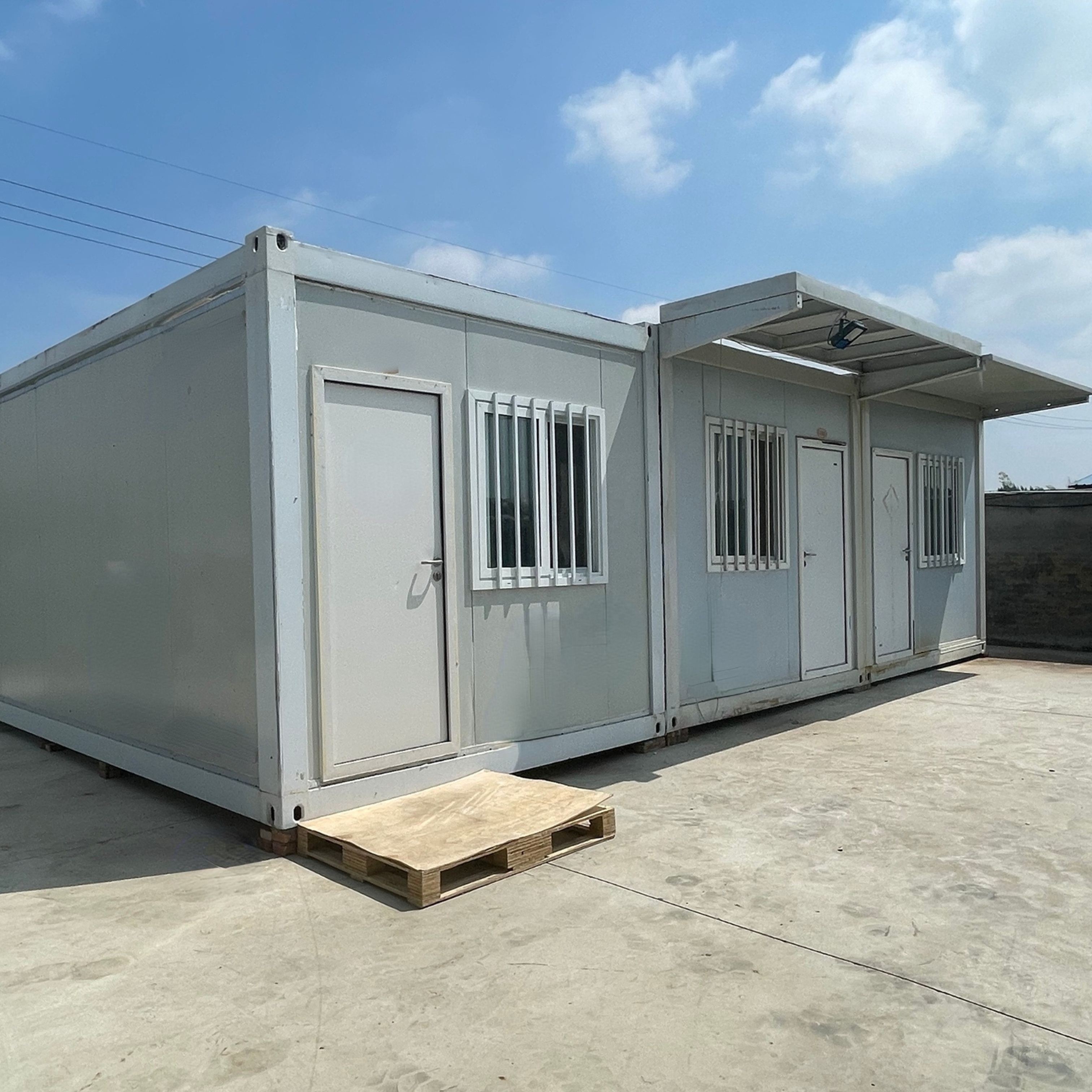 Luxury Modular 20ft Mini Mobile Container Homes Tiny Modern 3 Bedroom Prefabricated Houses