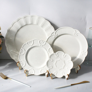 Wholesale ceramic dinner plates set porcelain white emboss restaurant crockery dinnerwares