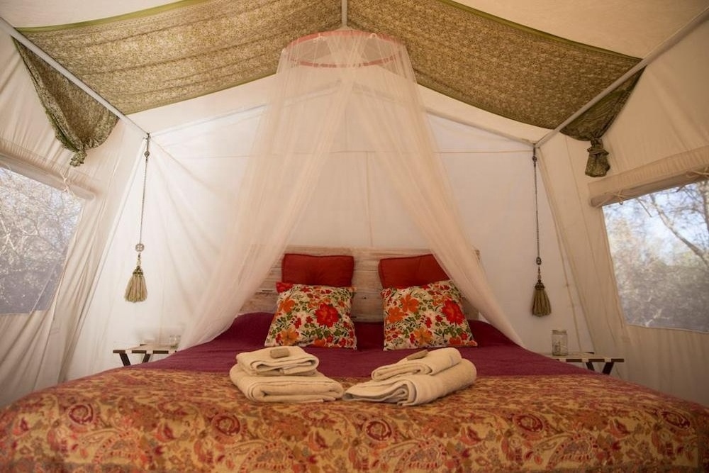 luxury outdoor african waterproof glamping hotel safari tents for sale