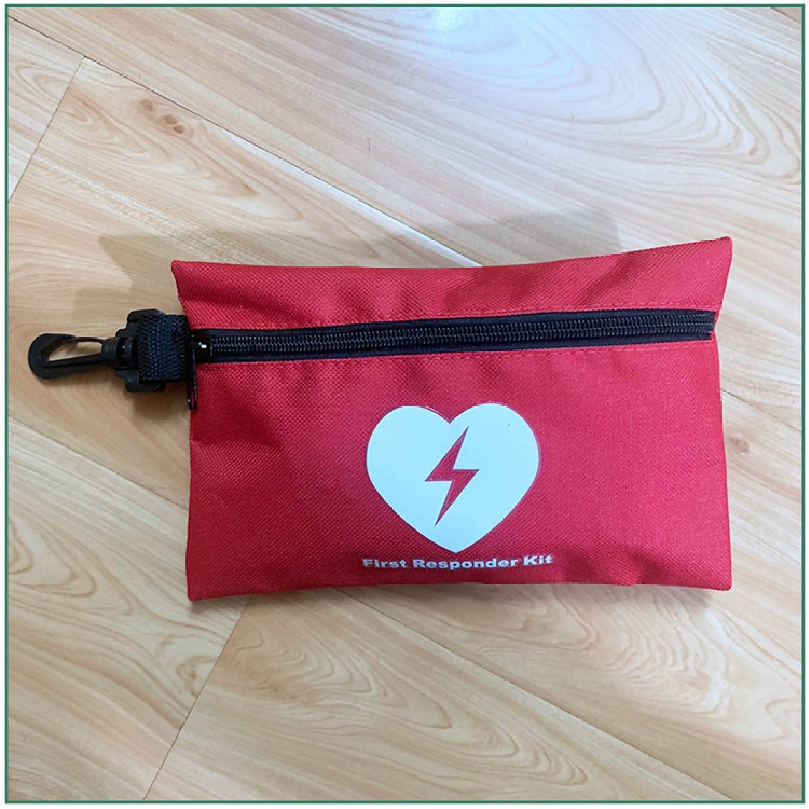 Aed Rescue Kit Mini CPR First Aid Kit Nylon bag with key chain CPR life with carabiner clip