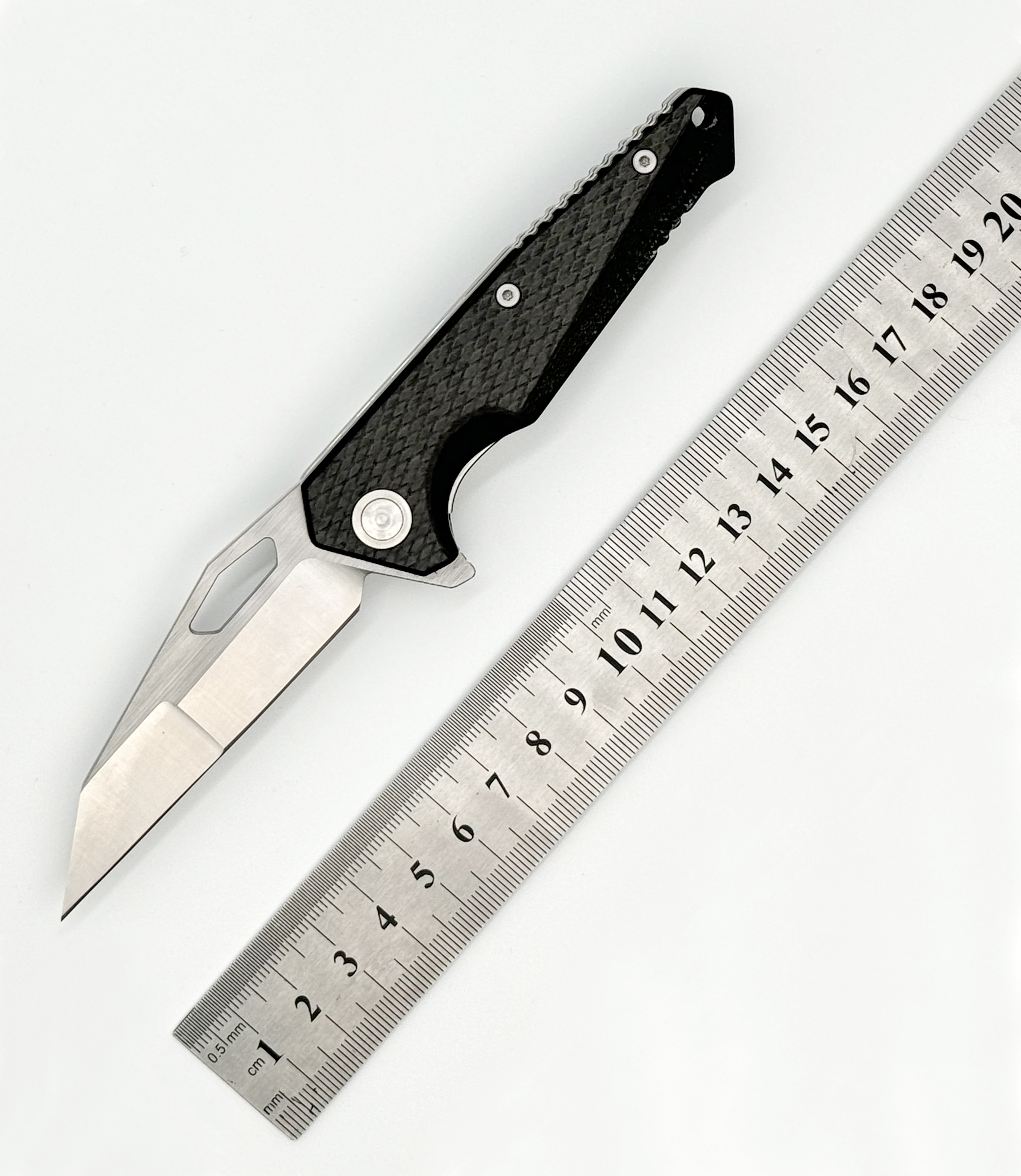 High quality CNC carbon fiber handle D2 blade tactical pocket knife