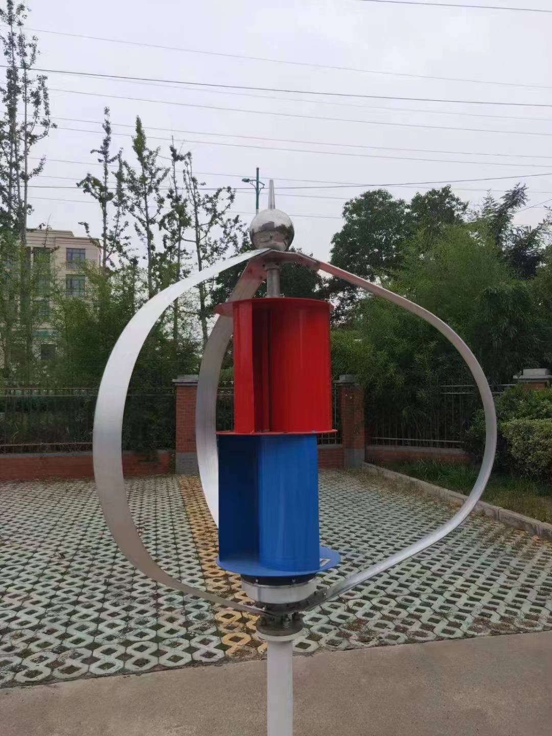 Q-type vertical axis wind turbine magnetic levitation generator red blue wind solar complementary household power generation