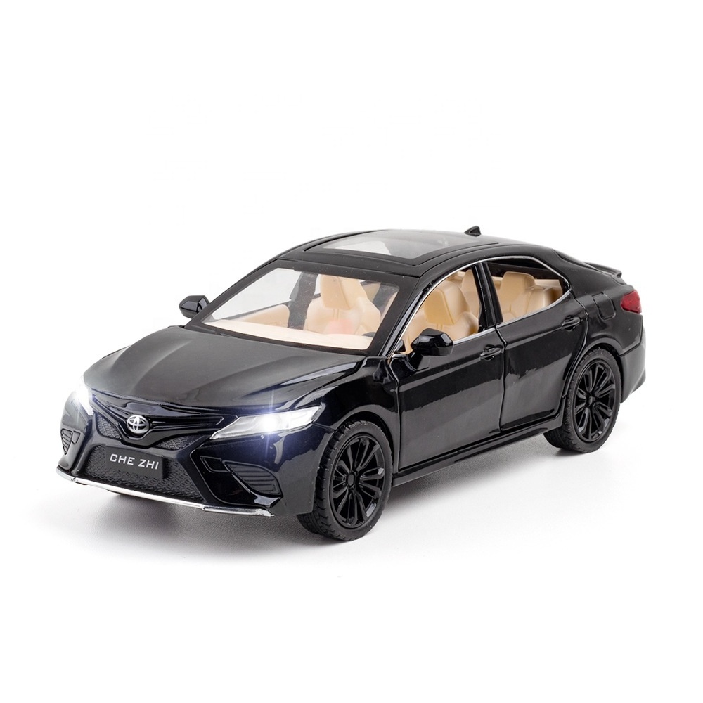 Diecast Toy Vehicles 1/24 Camry Toy Metal Car Models diecast car model simulation sound and light pullback toy car  For gift