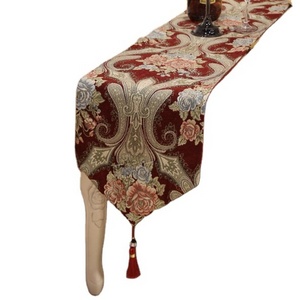 Wholesale Jacquard Quality Best Choice Woven Table Runner Tapestry Table Runner Heat-resistant Table Runner