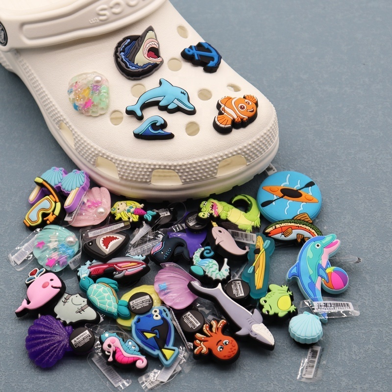 wholesale shoe custom charms shoe decoration charms buckle custom wholesale high quality accessories shoe charms custom logo