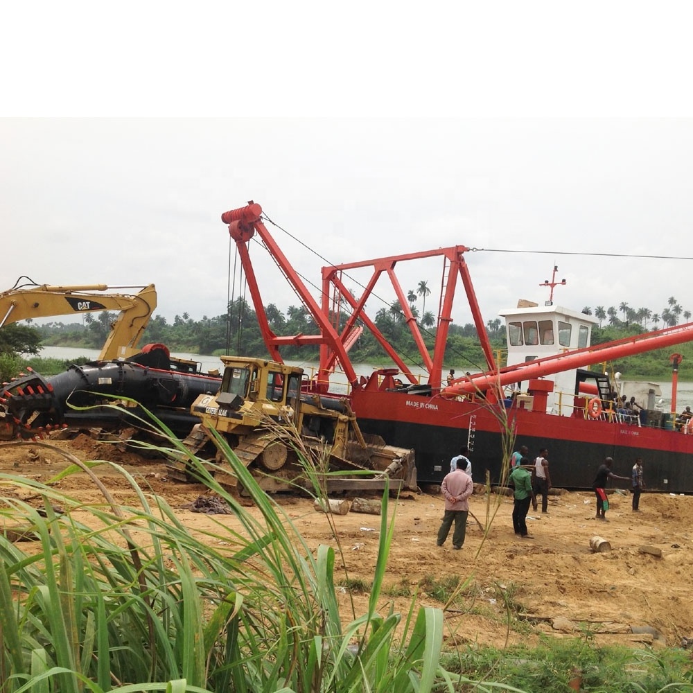 2000m3 China Water Suction Dredger Barge for sale