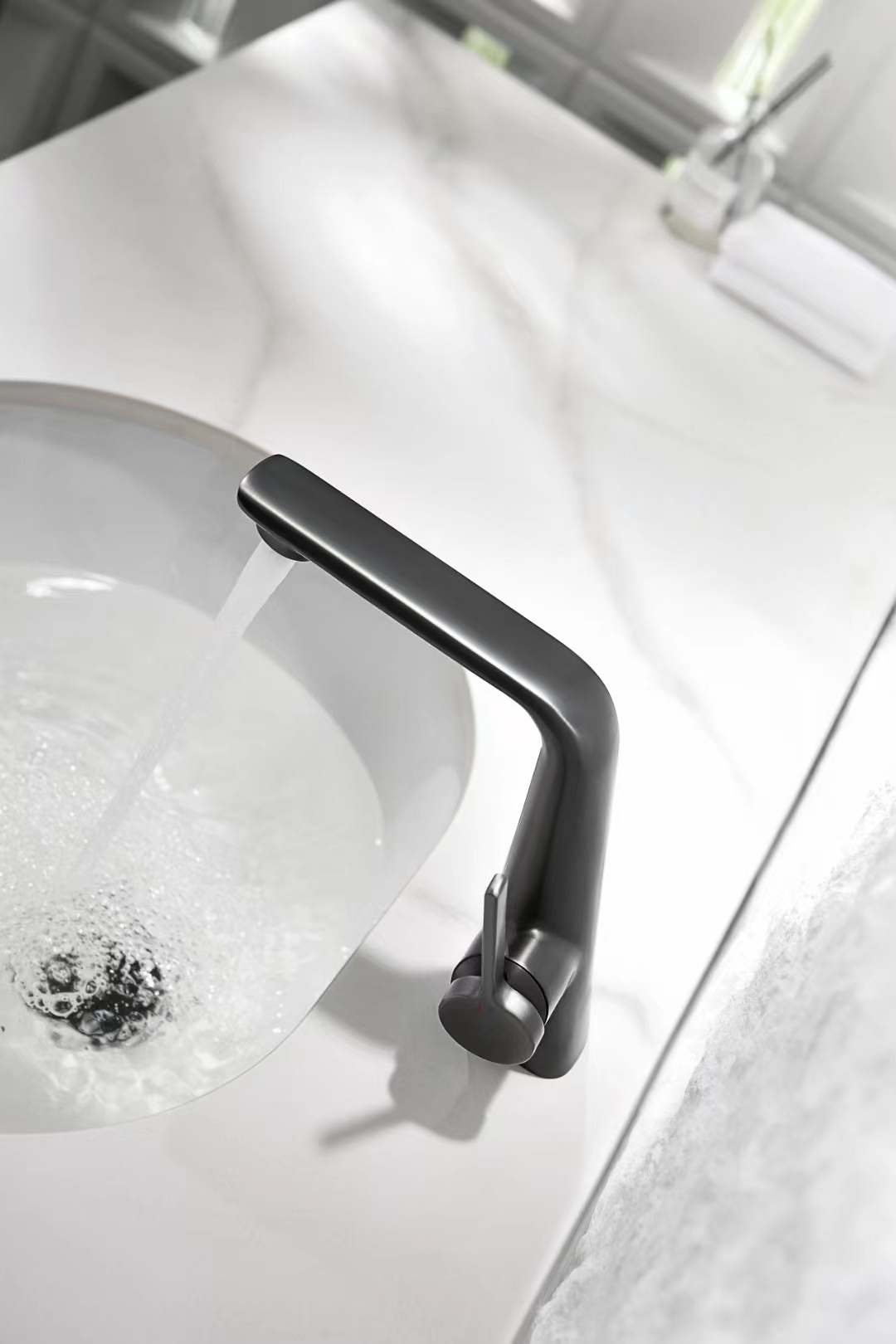 Modern Style Bathroom Faucets Household Hot Cold Water washbasin Faucets Water Kitchen Tap CUPC Kitchen Faucets