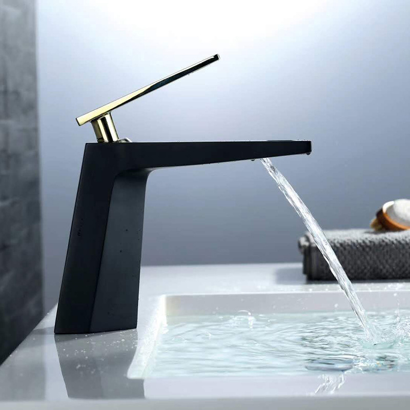 Contemporary ChromePolishe Chrome Brass Hot Cold Single Hole Square Basin Faucet for Bathroom