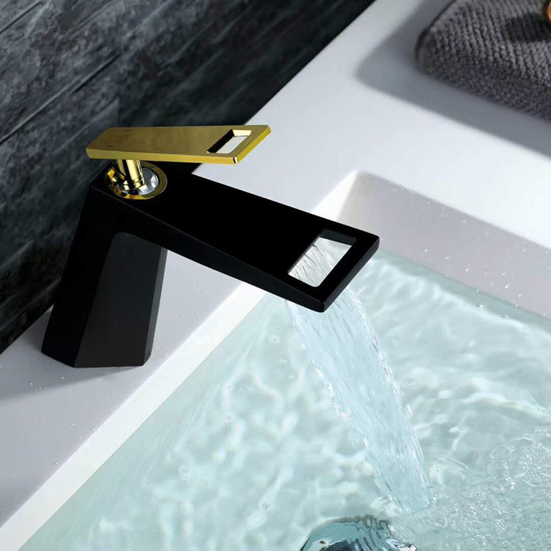 Contemporary ChromePolishe Chrome Brass Hot Cold Single Hole Square Basin Faucet for Bathroom