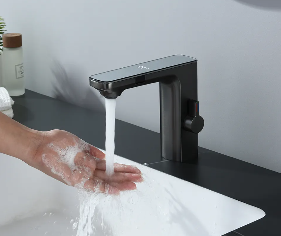 New design sensor smart digital touchless hot and cold water mixer faucet with temperature display for bathroom