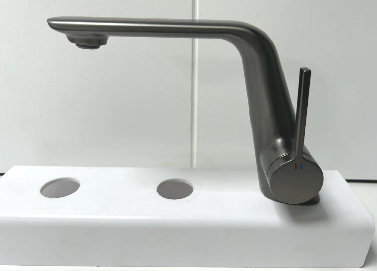 Modern Style Bathroom Faucets Household Hot Cold Water washbasin Faucets Water Kitchen Tap CUPC Kitchen Faucets