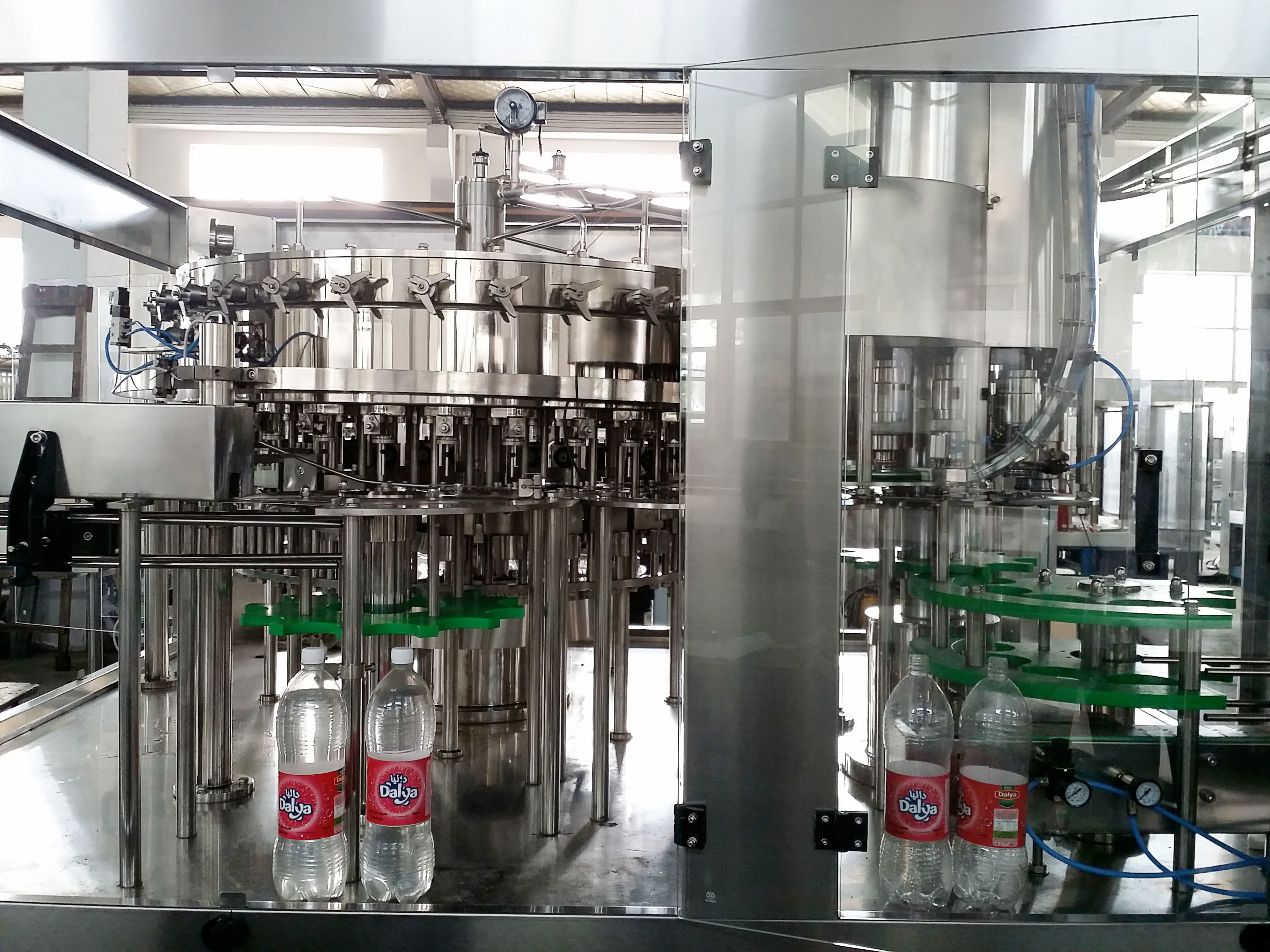 Automatic mineral water filling, beverage, juice packing machine