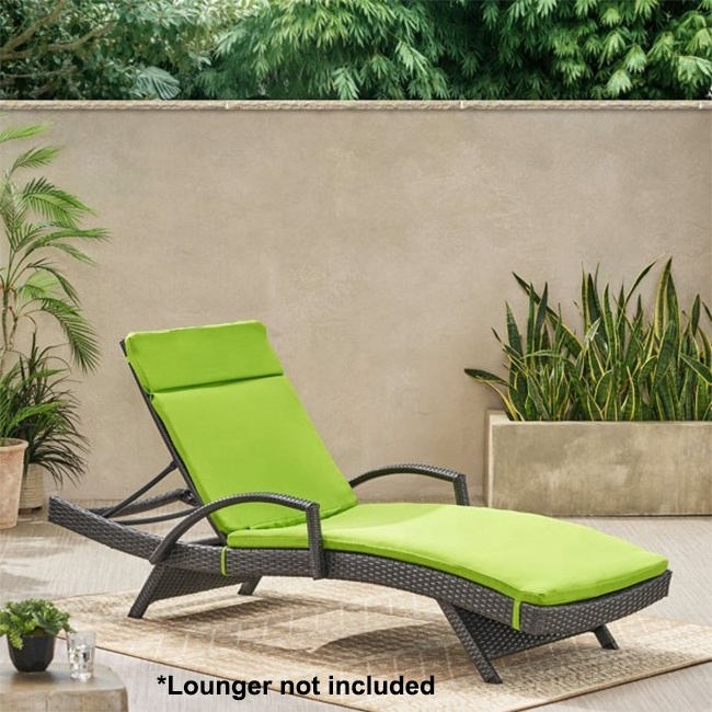 Light Green All Season Outdoor replacement Sunbed Cushion For Resort Place