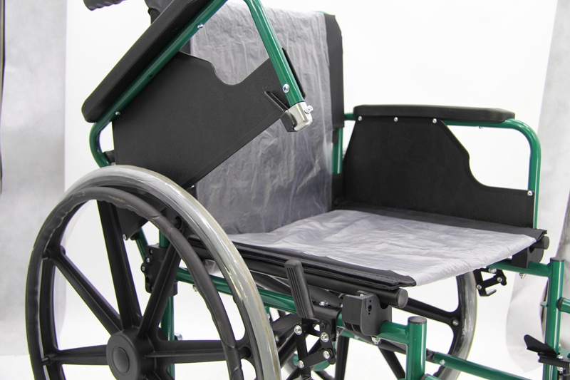 deluxe manual wheelchair with flip up armrest and detachable footrest RJ