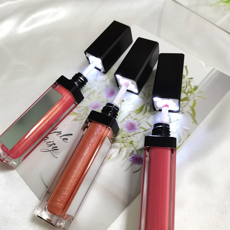 New Arrival Private Label Vegan Glossy Lipgloss Wholesale Led Light With Mirror Lip Gloss