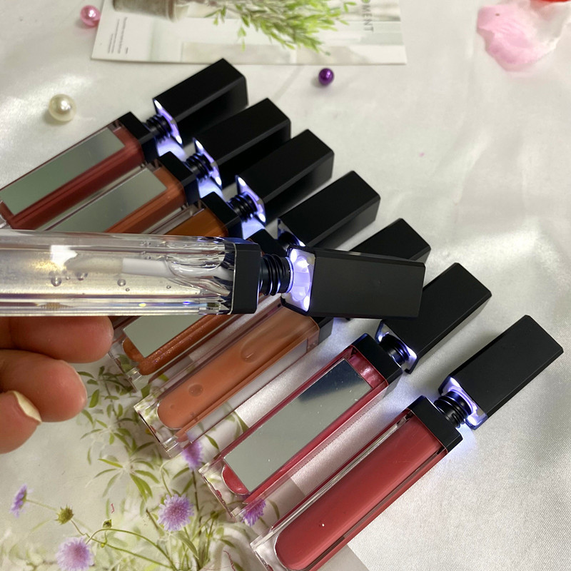 New Arrival Private Label Vegan Glossy Lipgloss Wholesale Led Light With Mirror Lip Gloss