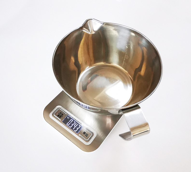 Stainless Steel Measuring Mixing Bowl With Scale And Pour Spout Batter Bowl