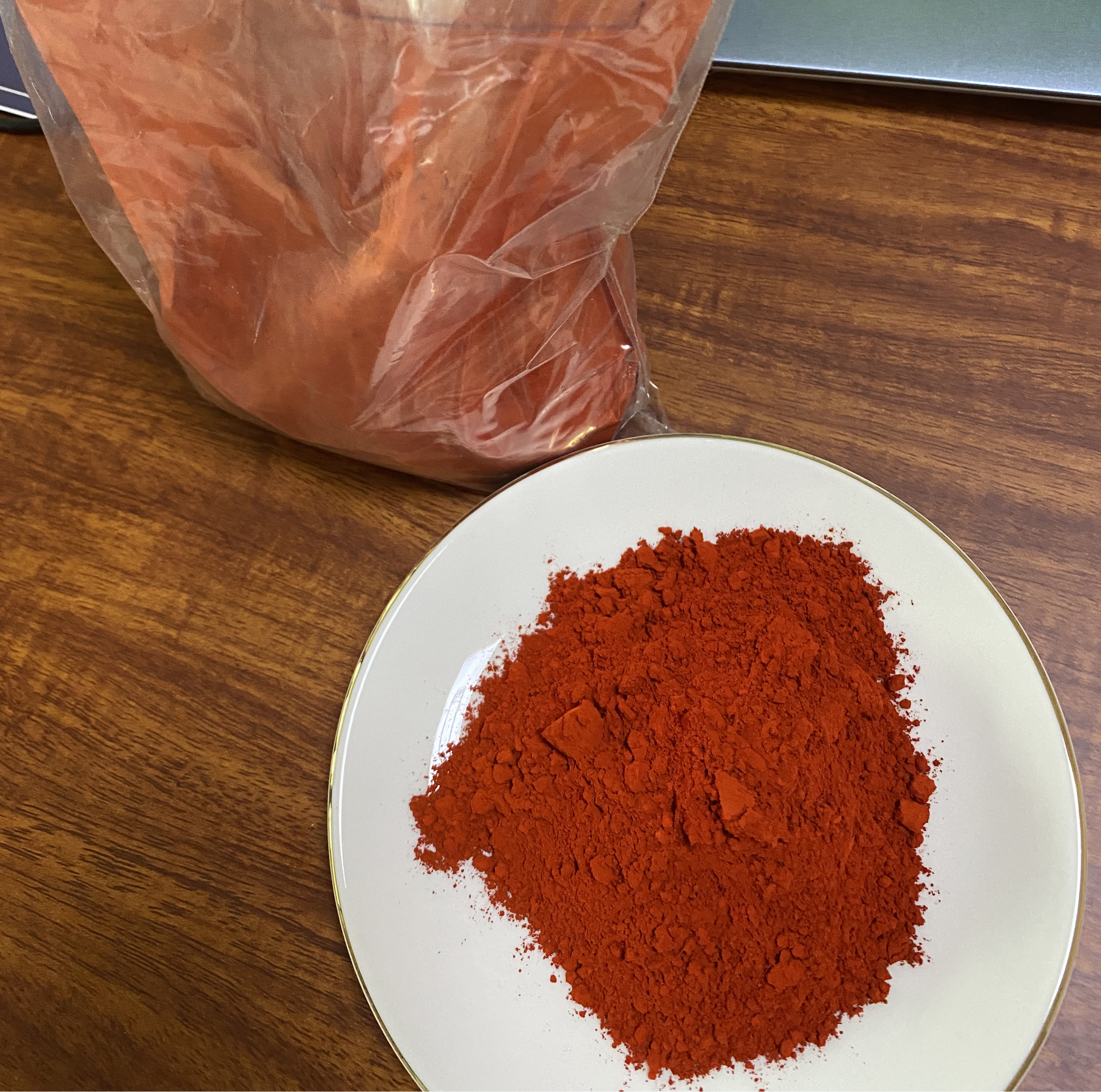 Stock Available Organic Solvent Red 135 For Plastic Contain Industrial Oil Resin Print Paints