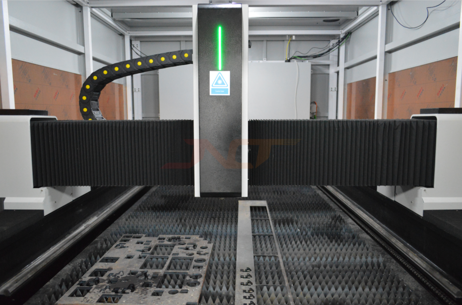 Enclosed Fiber Cnc Laser Cutting Machine For Steel Laser Cutter Plate Laser Cutting Machine