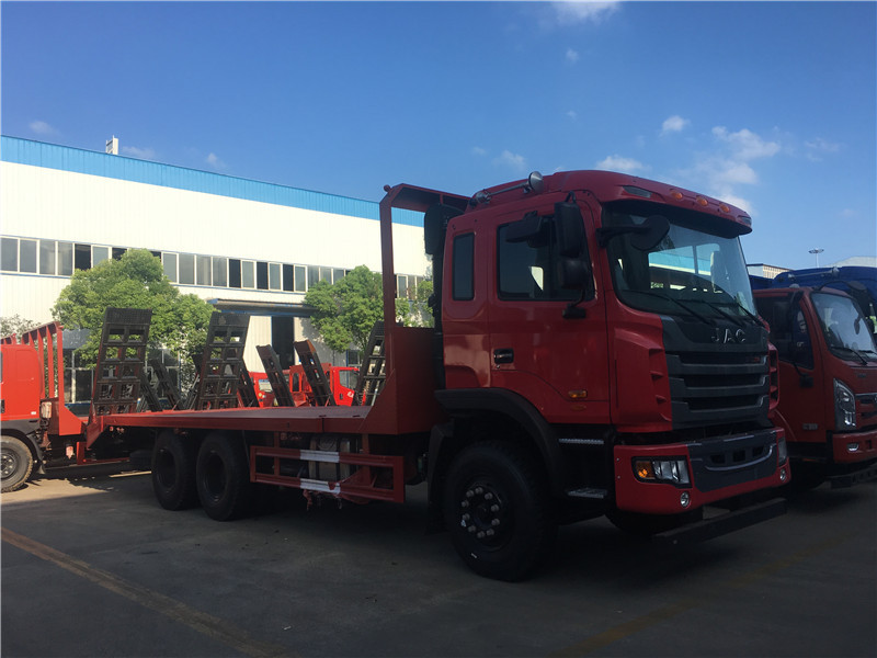 Big body JAC rear 2 axles towing tractor wrecker truck for sale