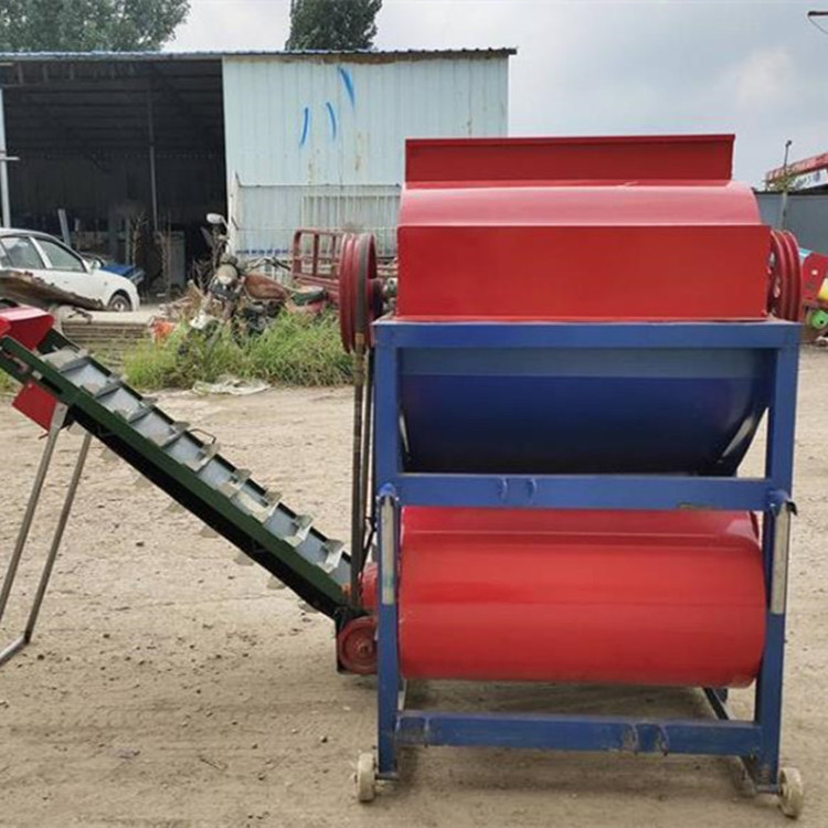 8hp diesel engine peanut groundnut picking machine Technology Wet And Dry Peanut Picker