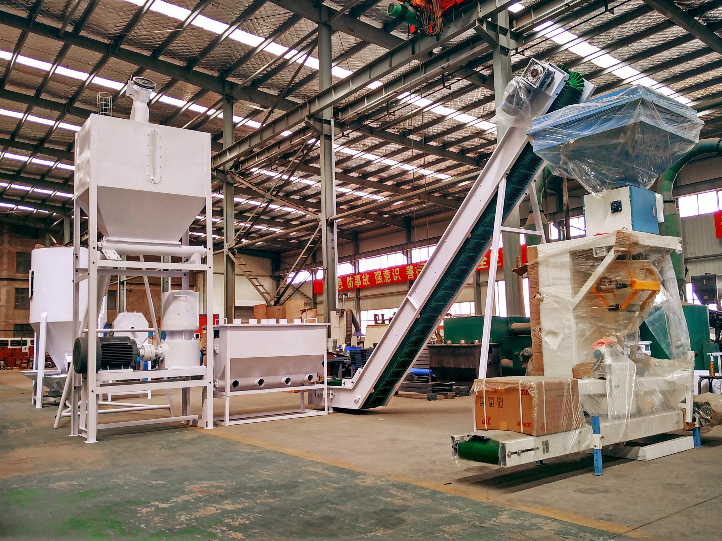 Small Feed Mill Plant used 500-1000 Kg/h livestock Pellet Feed Production line