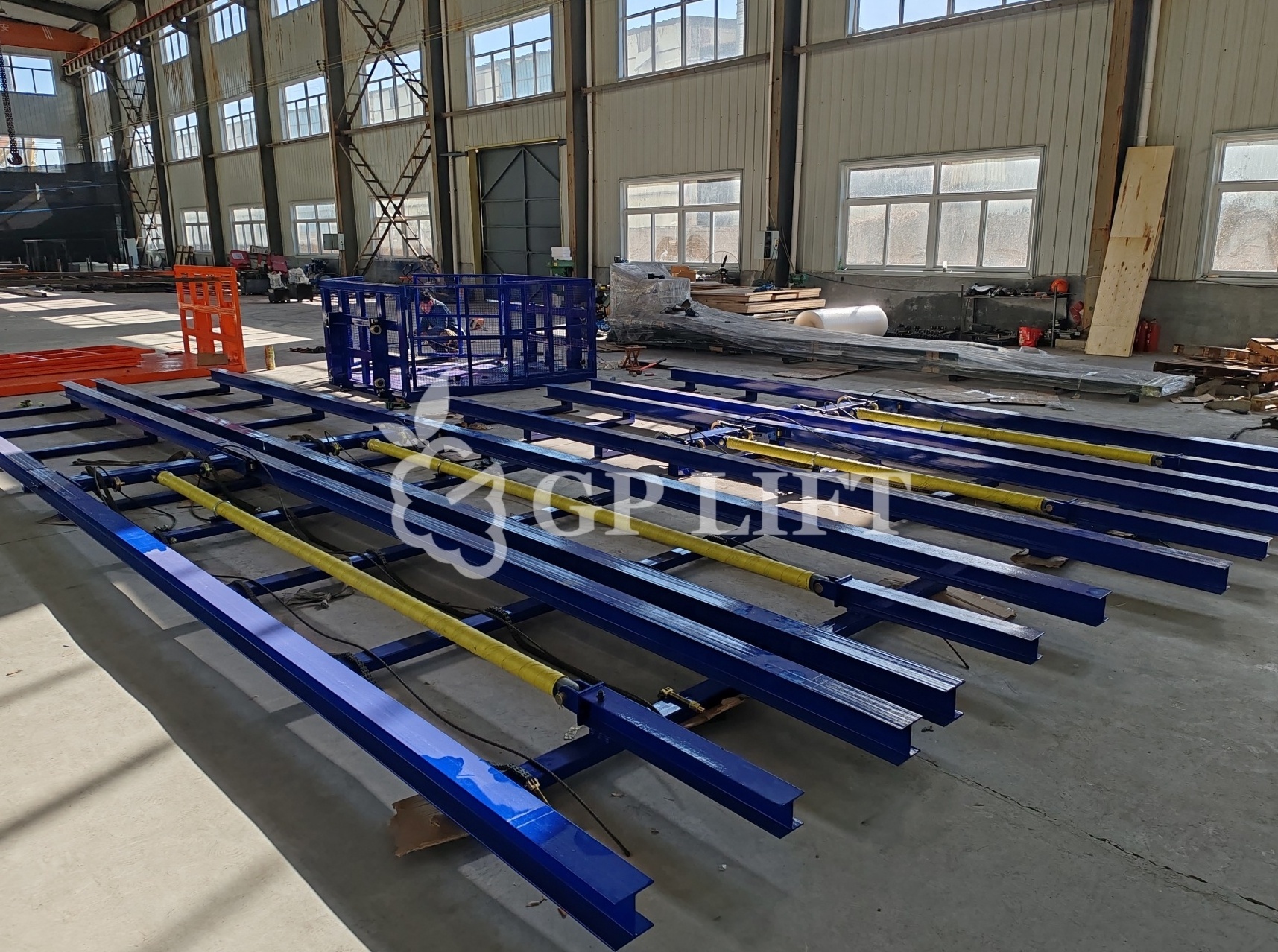 2023 New Guide rail goods lift vertical freight elevator cargo lift elevator for sale