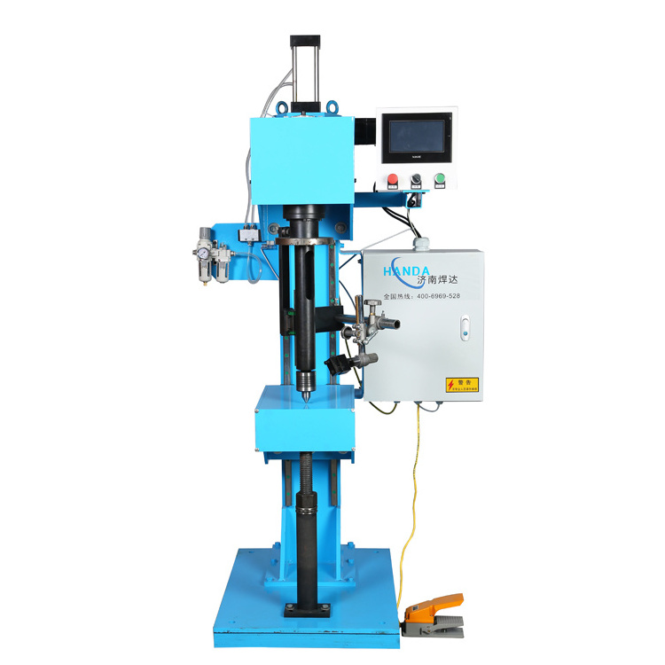 Automatic oil tank welding machine for circumference seam