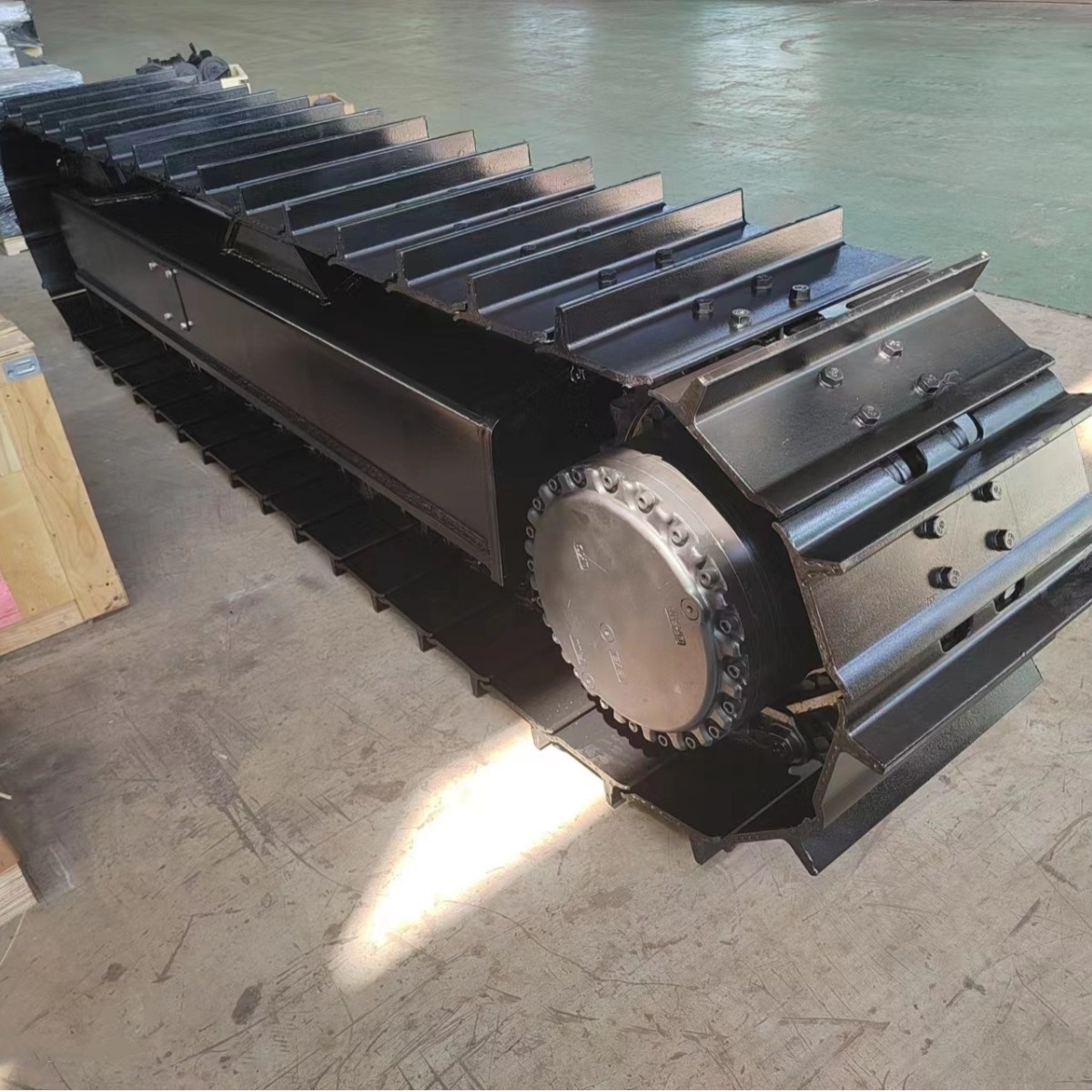 Steel Crawler Chassis Track Undercarriage With Crawler Hydraulic Motor Tracked Chassis For Crusher Drilling Rig Excavator