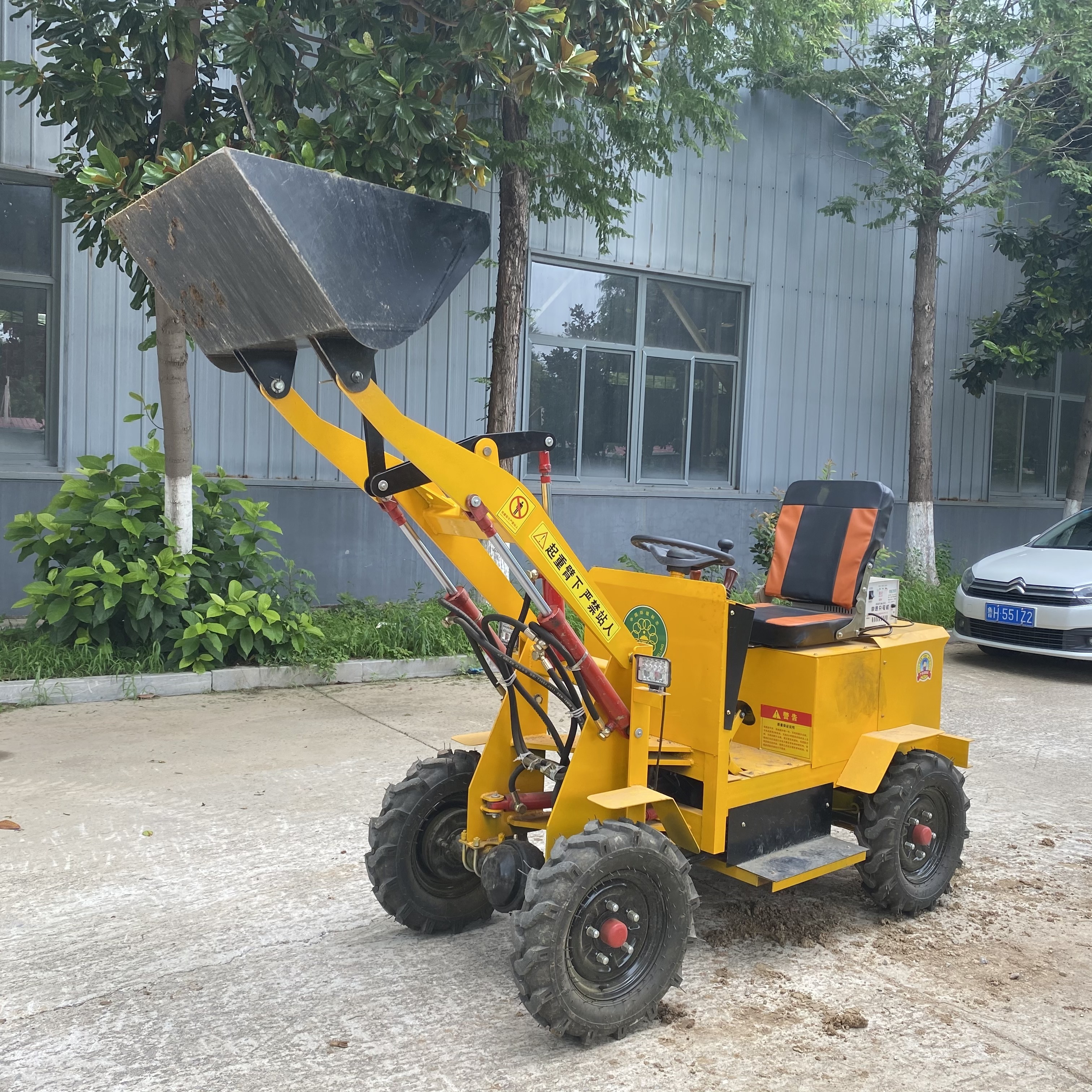 Hongrun Pure electric Multi-functional small loader Construction of agricultural engineering small Shovel forklift truck