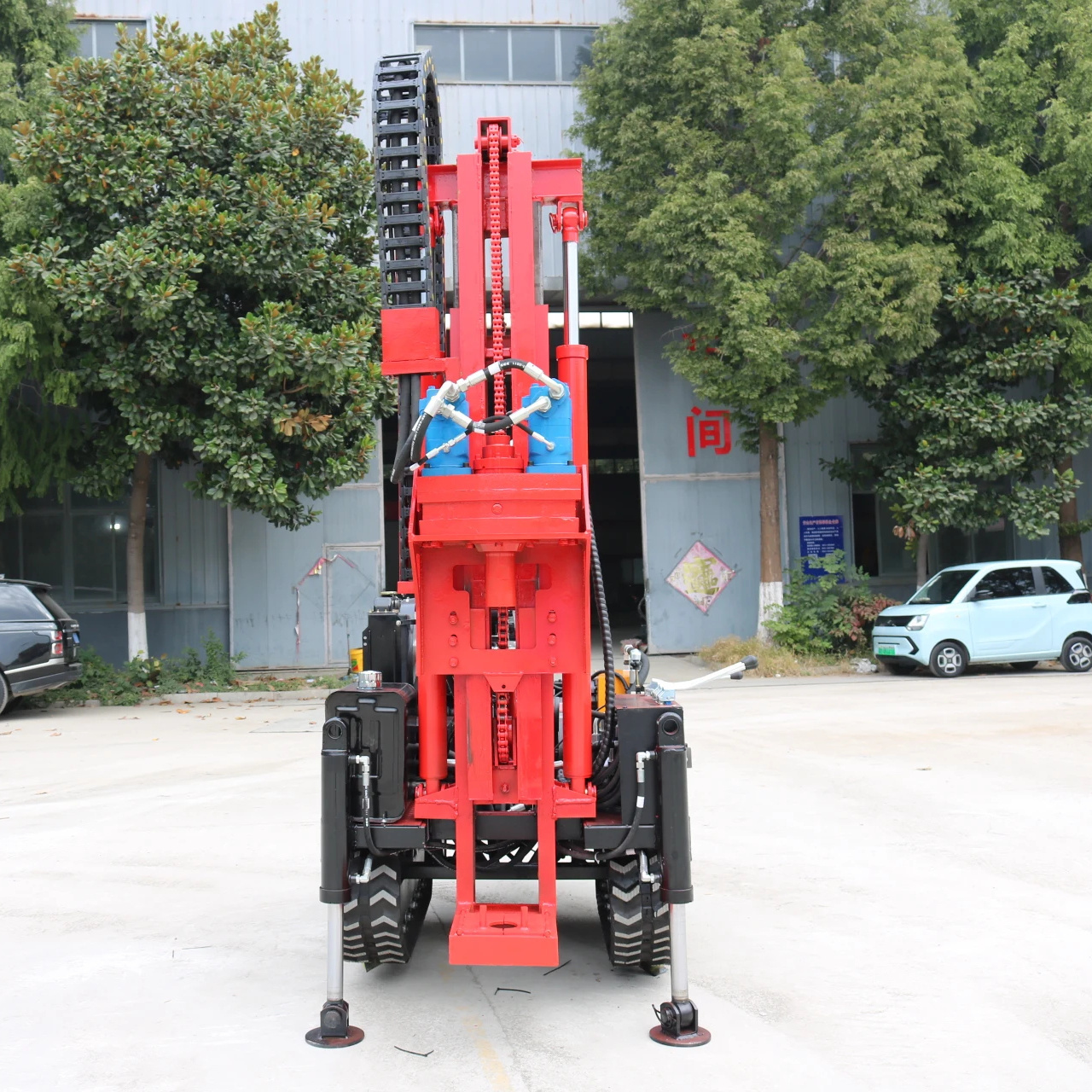 High quality crawler down hole drilling rig 35HP dual power head water well drilling rig