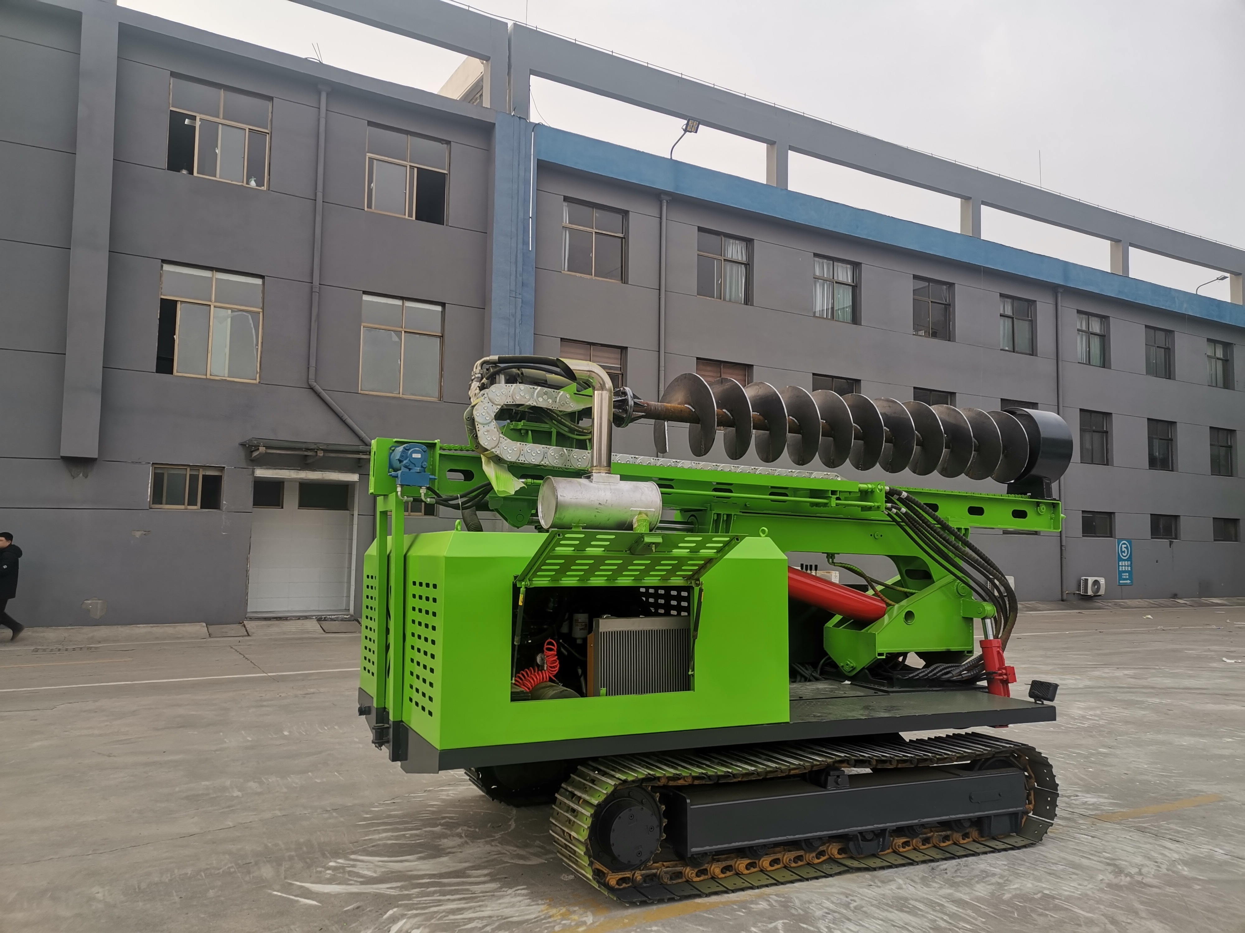 New Arrival 2024 Post Driver Hongrun Bore Pile Machine Solar Pile Driver In Stock