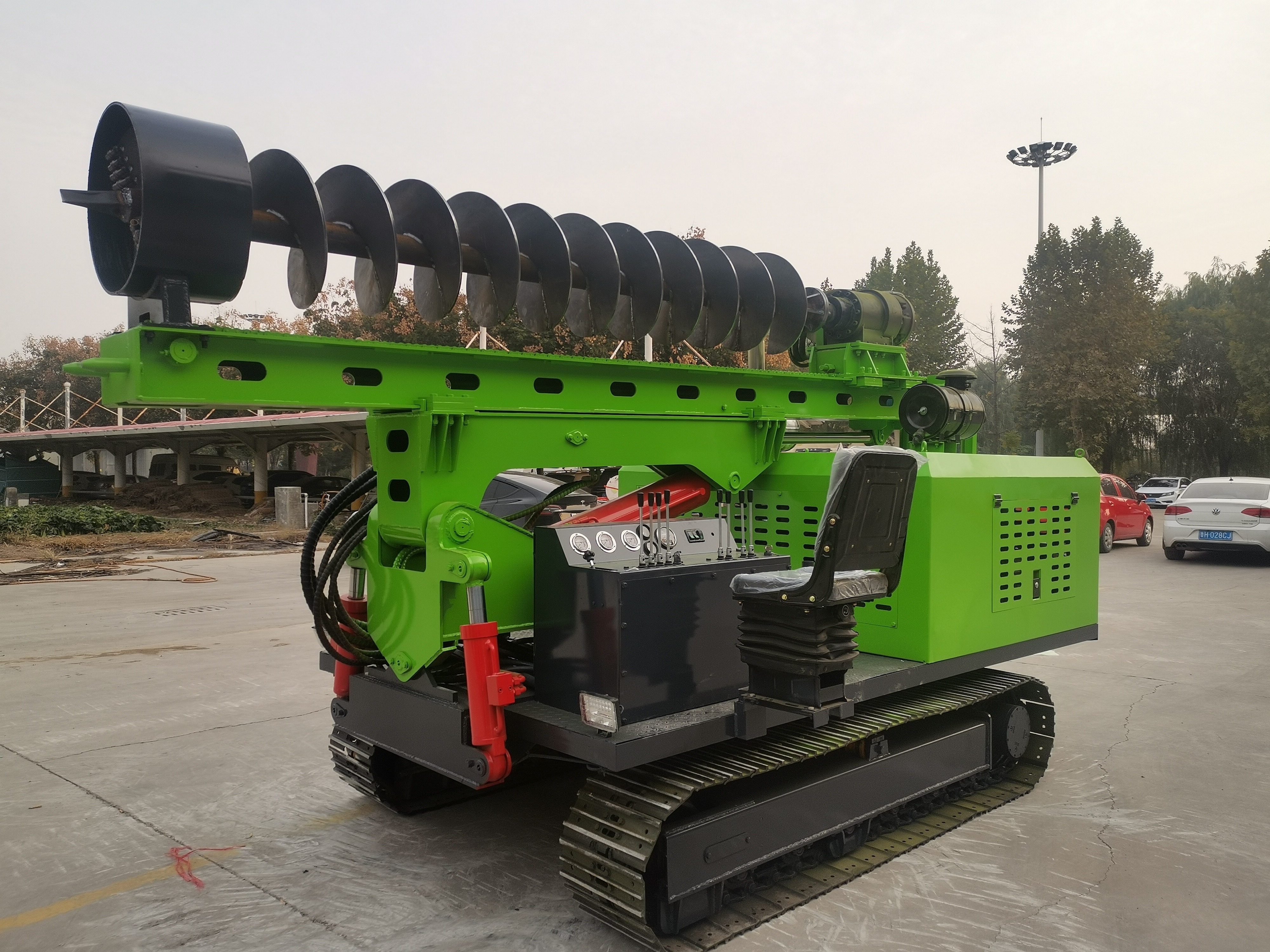 New Arrival 2024 Post Driver Hongrun Bore Pile Machine Solar Pile Driver In Stock